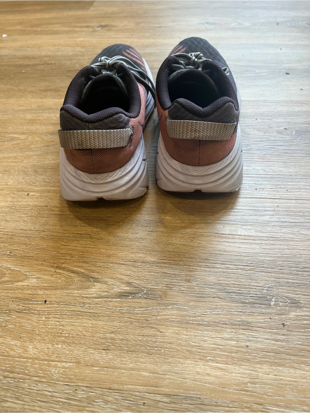 Hoka Women's Slate Gray and Peach Performance Running Shoe (send offer) - Picture 4 of 8